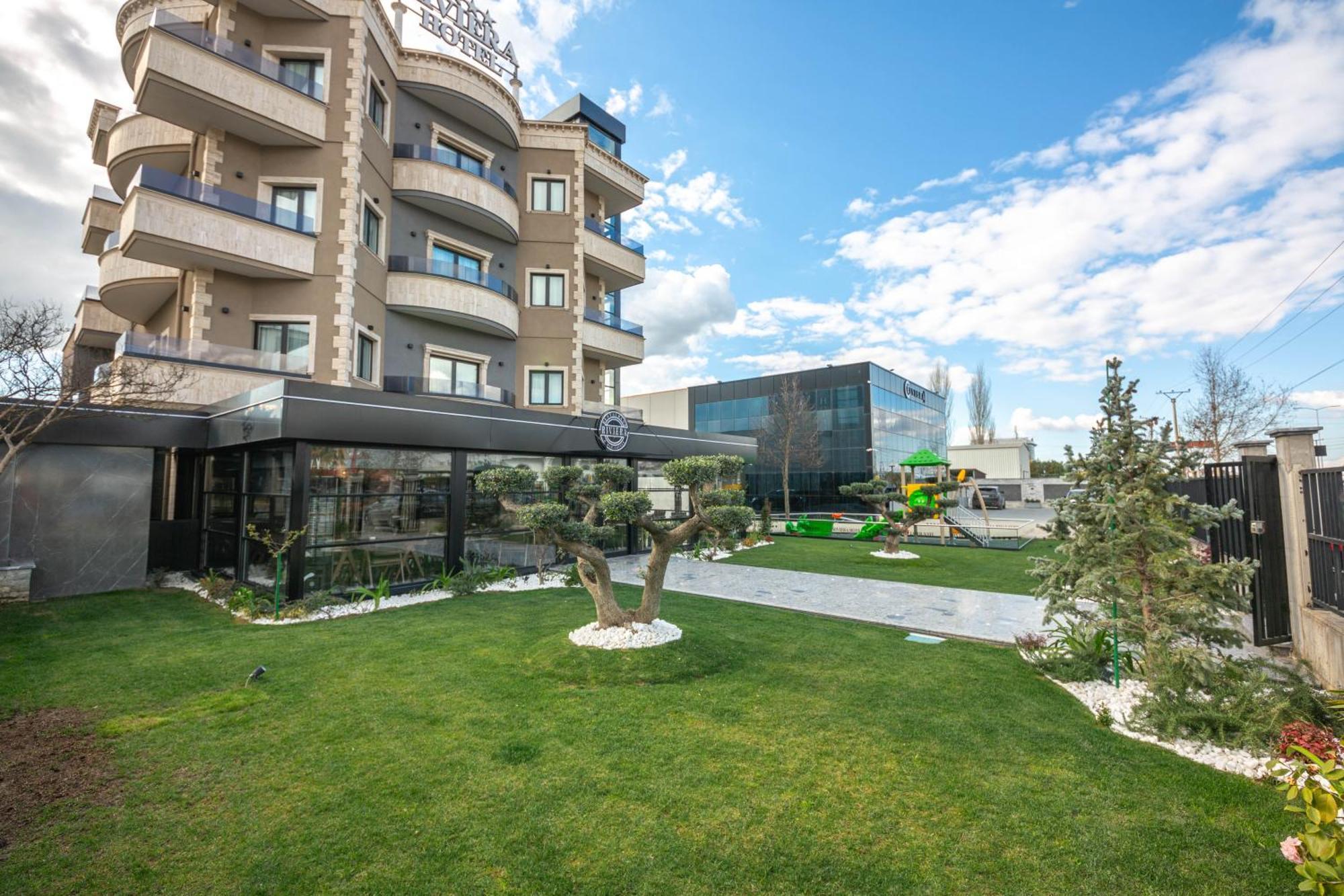 Hotel Riviera Kamez Buitenkant foto