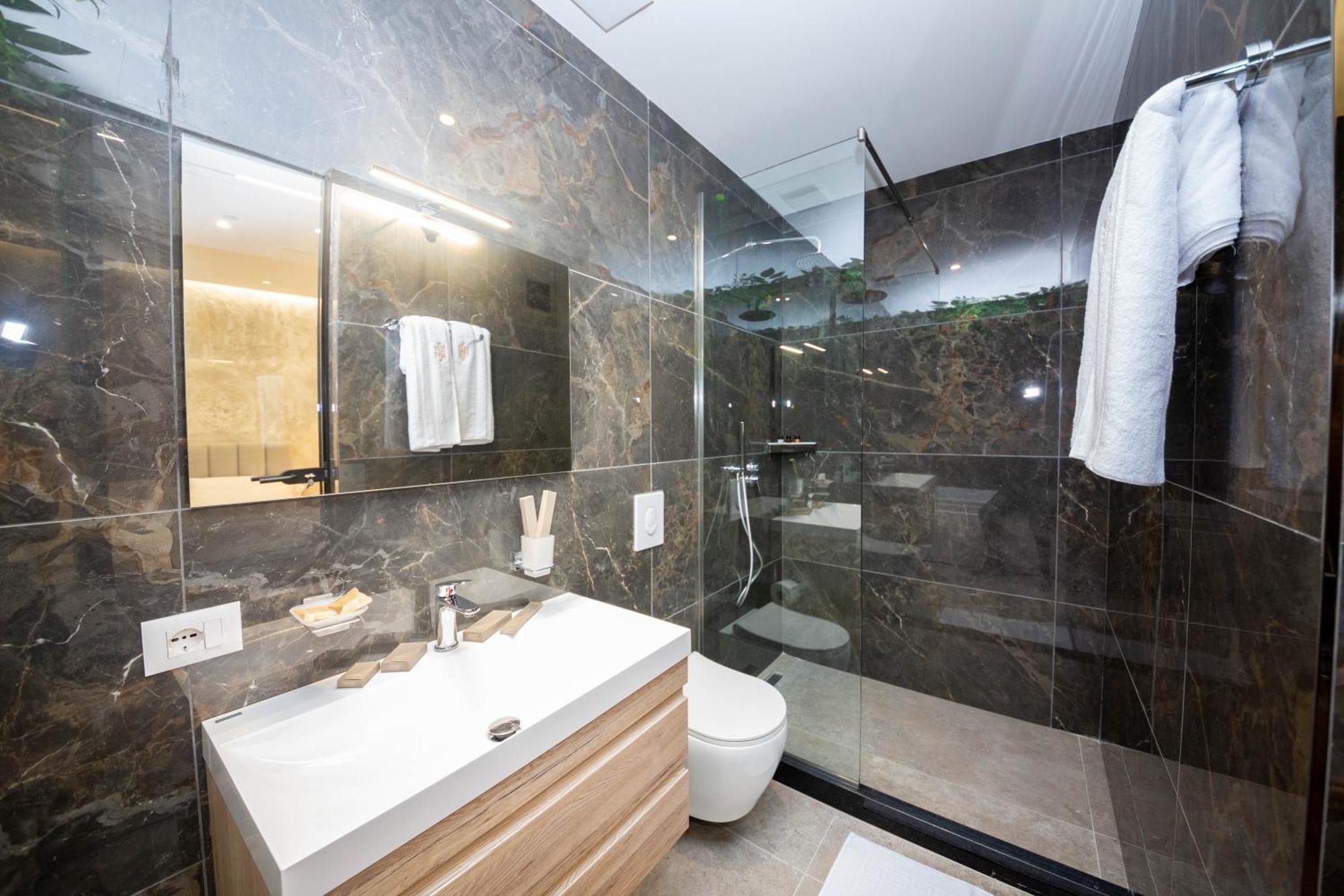 Hotel Riviera Kamez Kamer foto