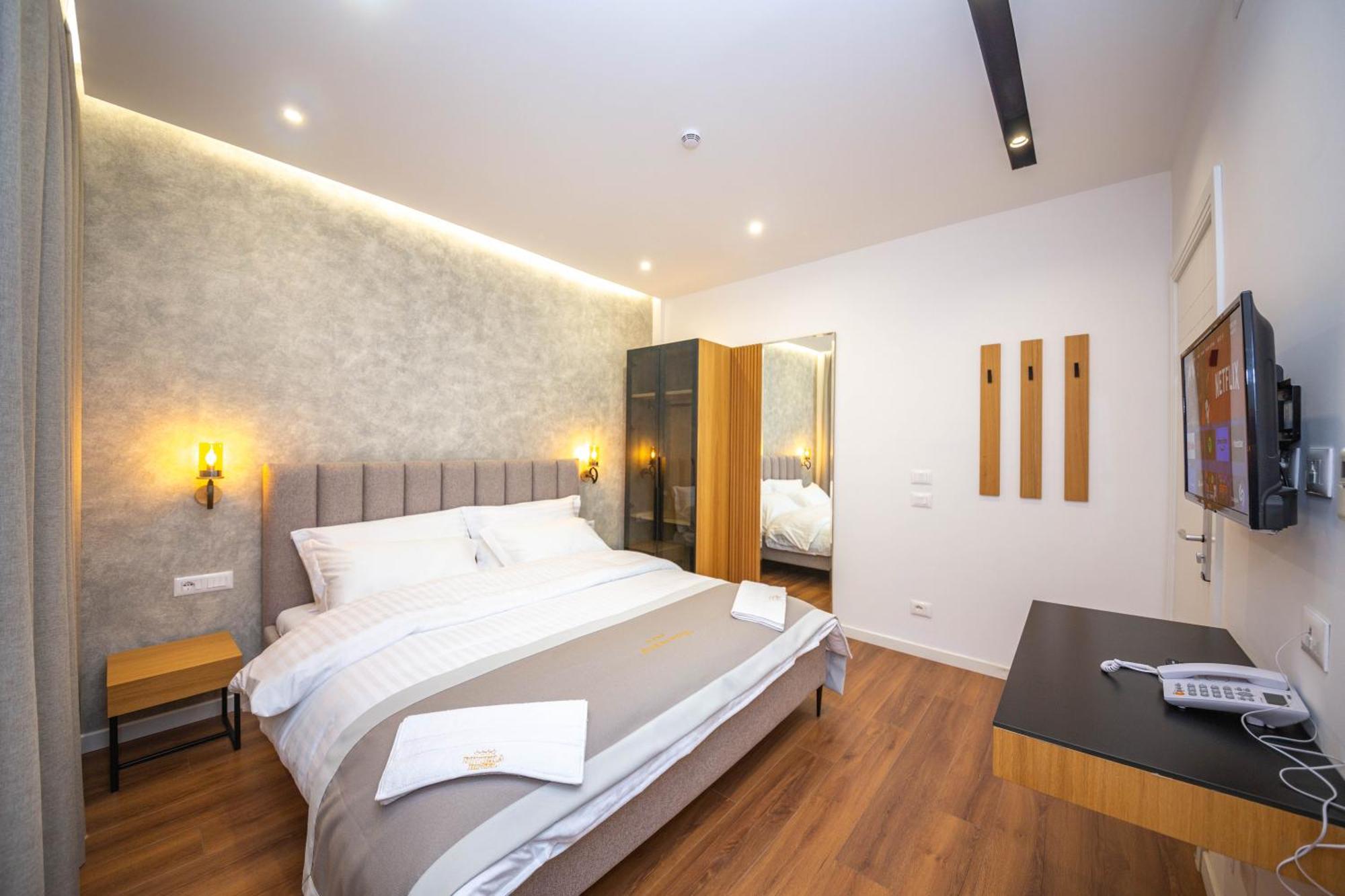 Hotel Riviera Kamez Kamer foto