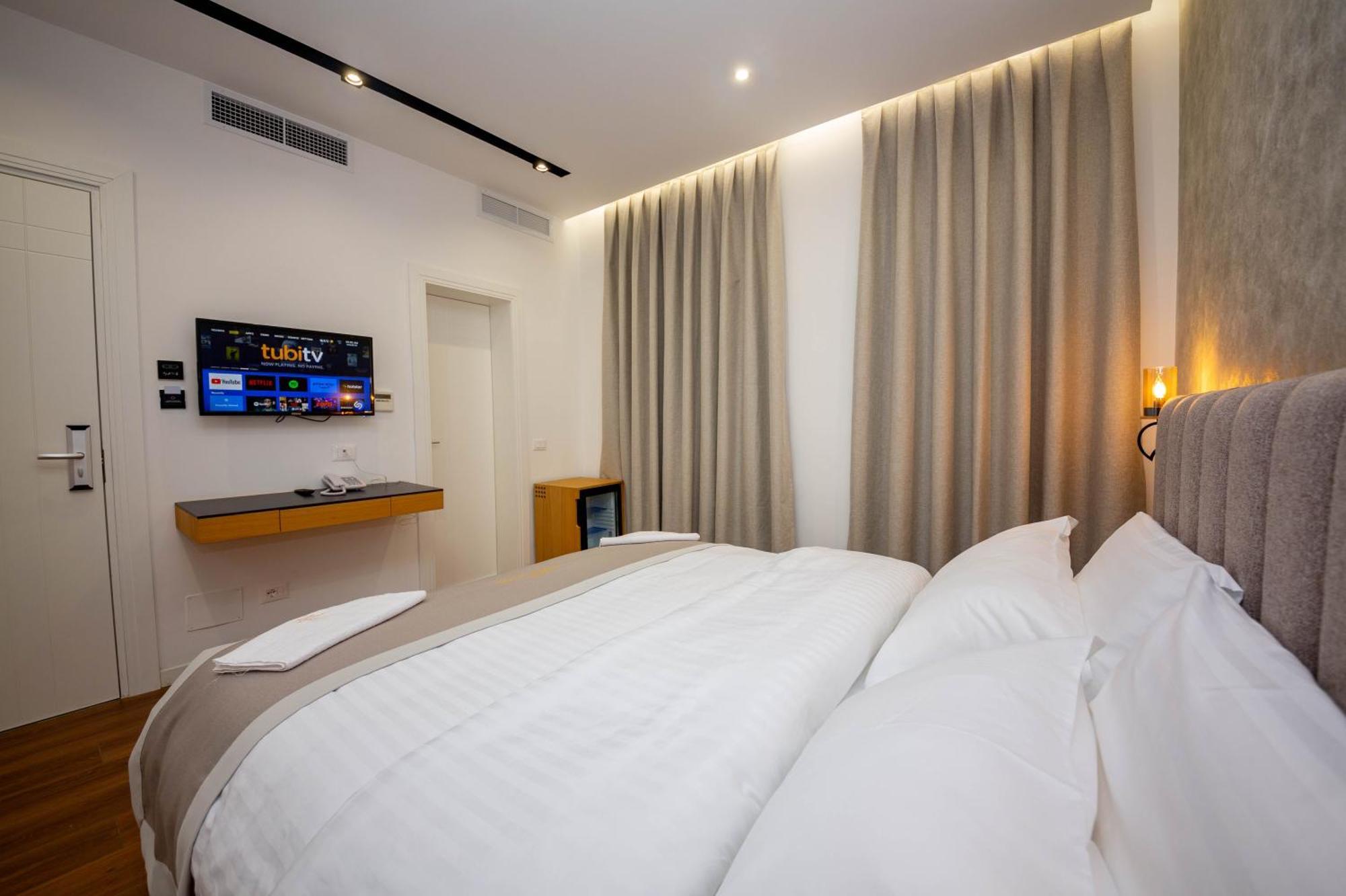 Hotel Riviera Kamez Kamer foto